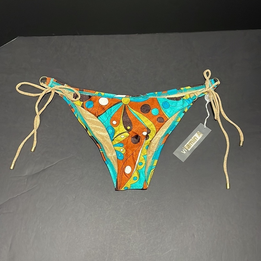 VITAMIN A tie side swim bottoms in women’s size 6/S - Picture 3 of 10